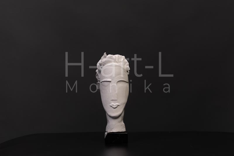 Monika Hartl sculpture